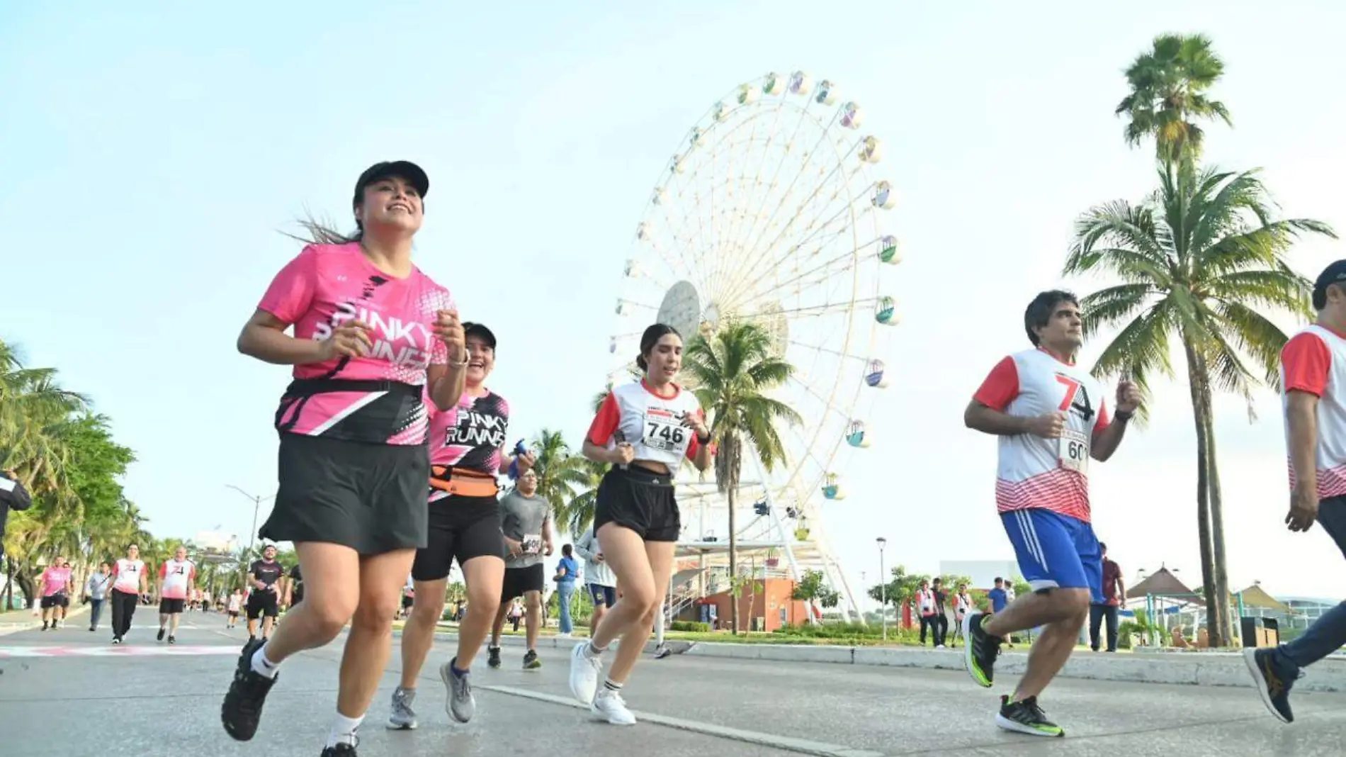 Los corredores celebraron el éxito de la carrera y la historia de El Sol de Tampico 